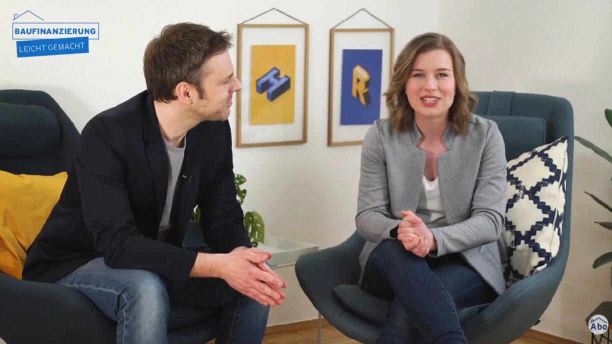 Youtube Experten Hüttig und Rompf auf Sesseln