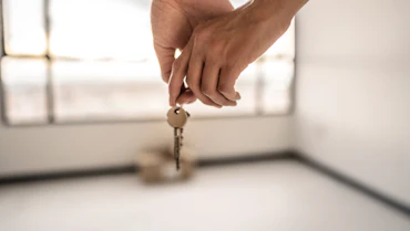 iStock-1621377019_1350x1080px